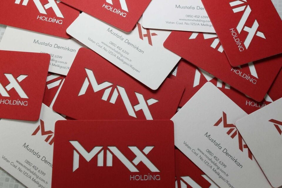 Fantazi Kırmızı +Beyaz Kağıt  Yaldız Baskılı + Renkli Baskılı   Lazer Kesim + Dubleks Sıvamalı  500 Adet