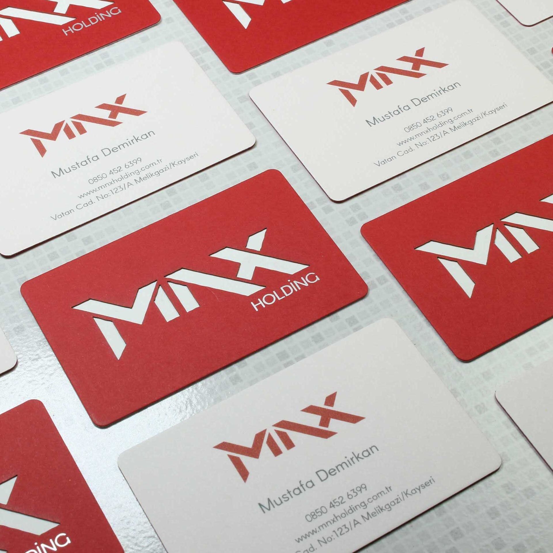Fantazi Kırmızı +Beyaz Kağıt  Yaldız Baskılı + Renkli Baskılı   Lazer Kesim + Dubleks Sıvamalı  500 Adet