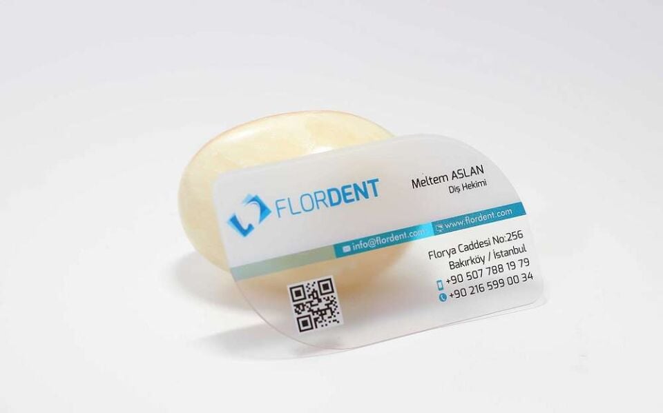 PVC Şeffaf + Özel Kesim + Renkli Baskılı + Kabartma Laklı  500 Adet