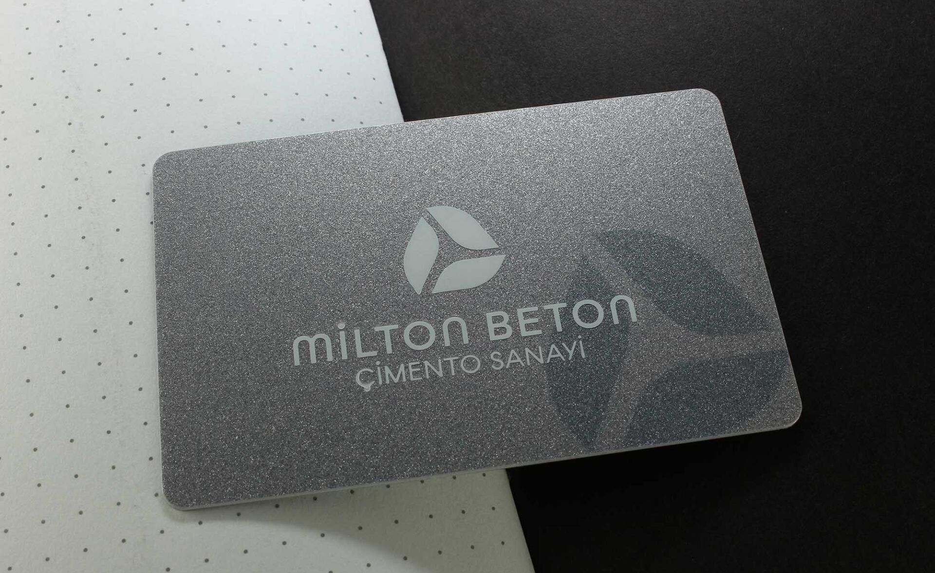 Kalın PVC + Gümüş Simli Yüzey + Yaldız Baskılı + Çift Yönlü + Renkli Baskılıㅤㅤㅤㅤㅤㅤㅤ500 Adet